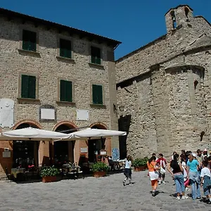 https://albergo-castello-san-leo.emilia-romagnahotels.net